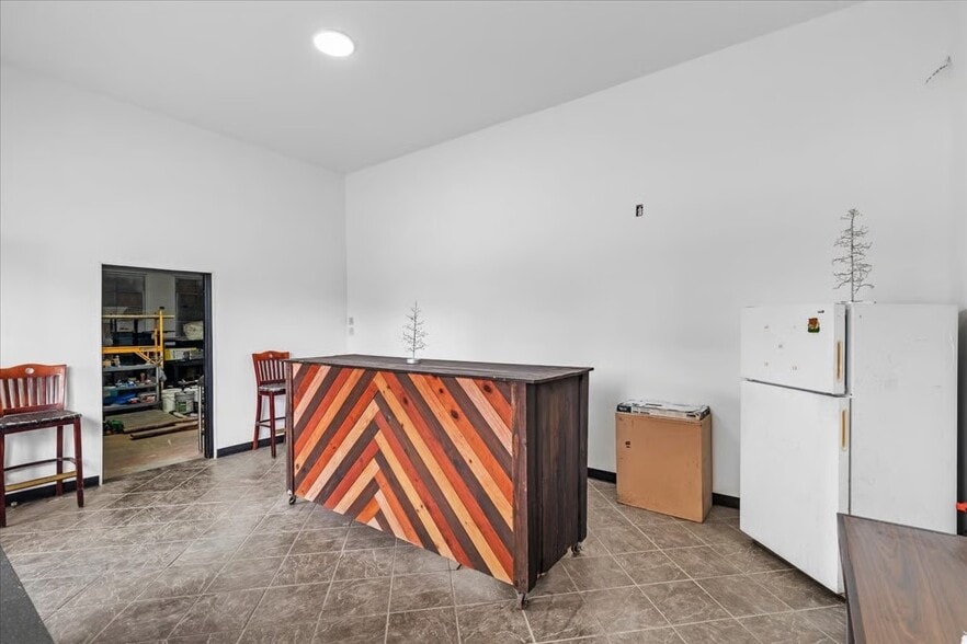 More Photos Of 749 S Edgewood Ave, Jacksonville Auto Repair For Sale