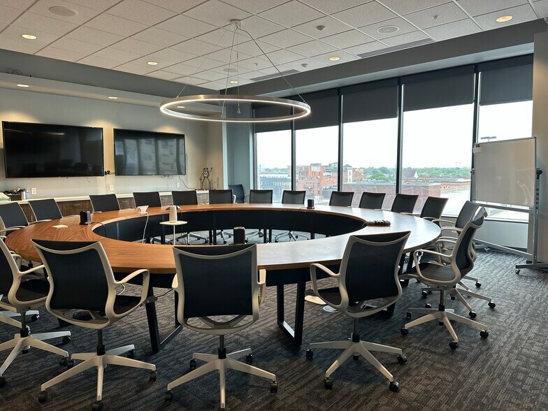 More Photos Of 80 E Rich St, Columbus Office For Lease