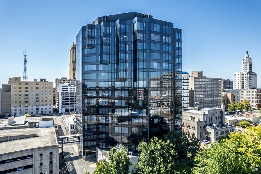 More Photos Of 200 Jefferson Ave, Memphis Office For Sale