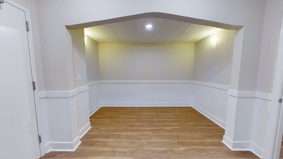 More Photos Of 130 N Gross Rd, Kingsland Medical For Sale