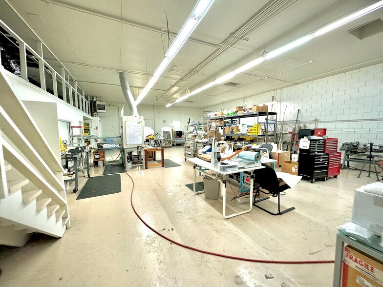 More Photos Of 1166 Independence Ave, Mountain View Warehouse For Lease