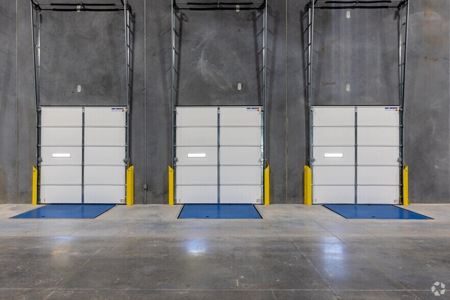 More Photos Of 134 Long Rd, Williamston Distribution For Sale