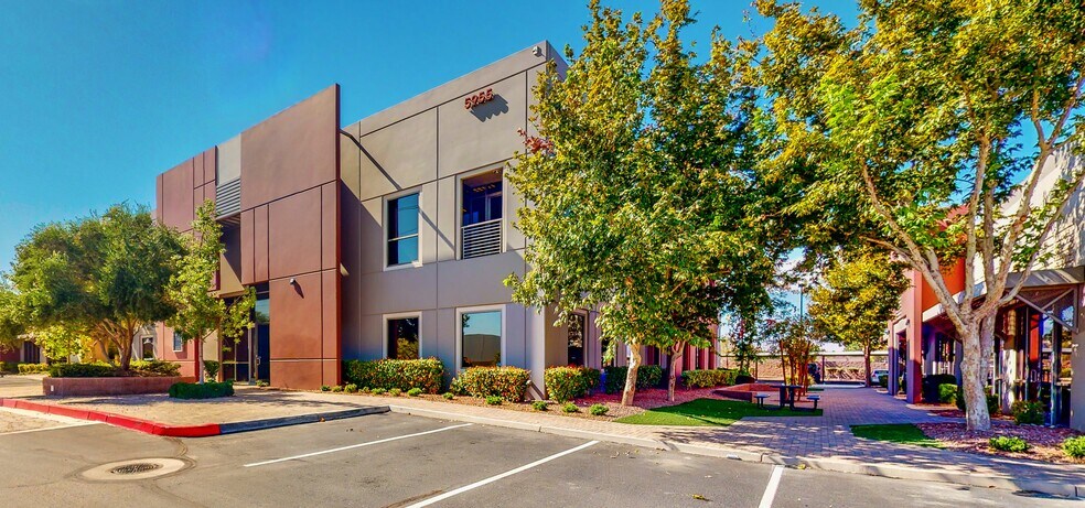 More Photos Of 5955 Edmond St, Las Vegas Office For Sale