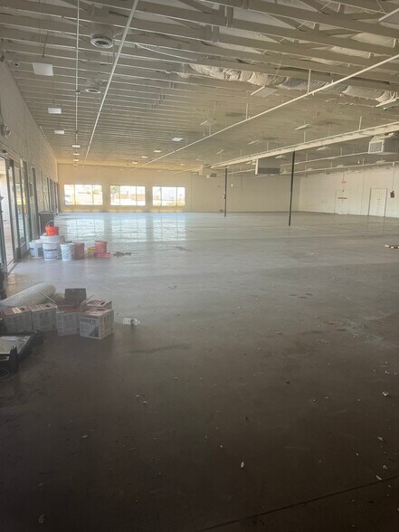 More Photos Of 116 N Lindsay Rd, Mesa Unknown For Lease