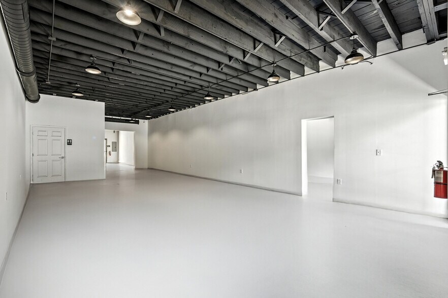 More Photos Of 1200 Kings Ave, Jacksonville Freestanding For Lease