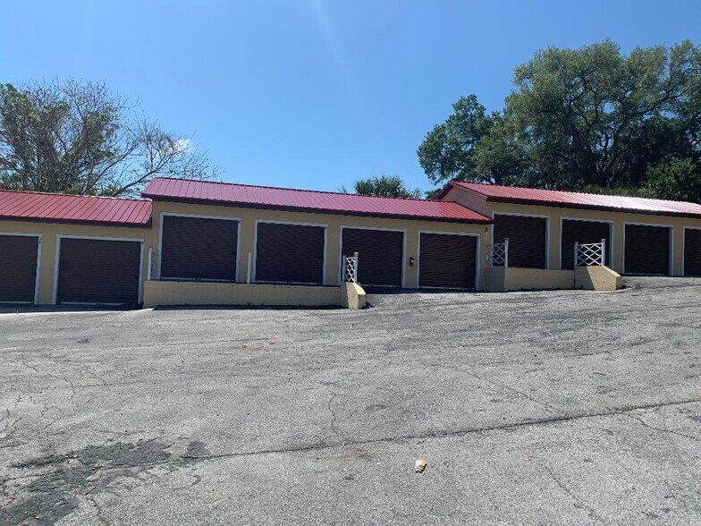 More Photos Of 611 N Dixie Ave, Fruitland Park Self Storage For Sale