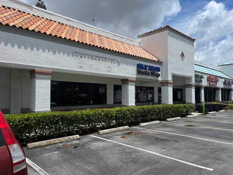 More Photos Of 12575 S Cleveland Ave, Fort Myers Unknown For Lease