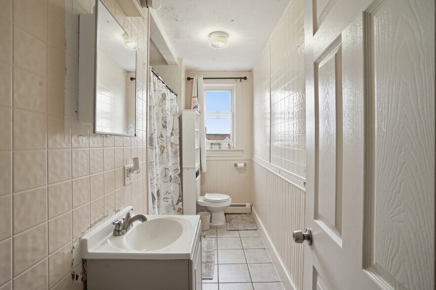 More Photos Of 17 Ledge St, Providence Apartments For Sale