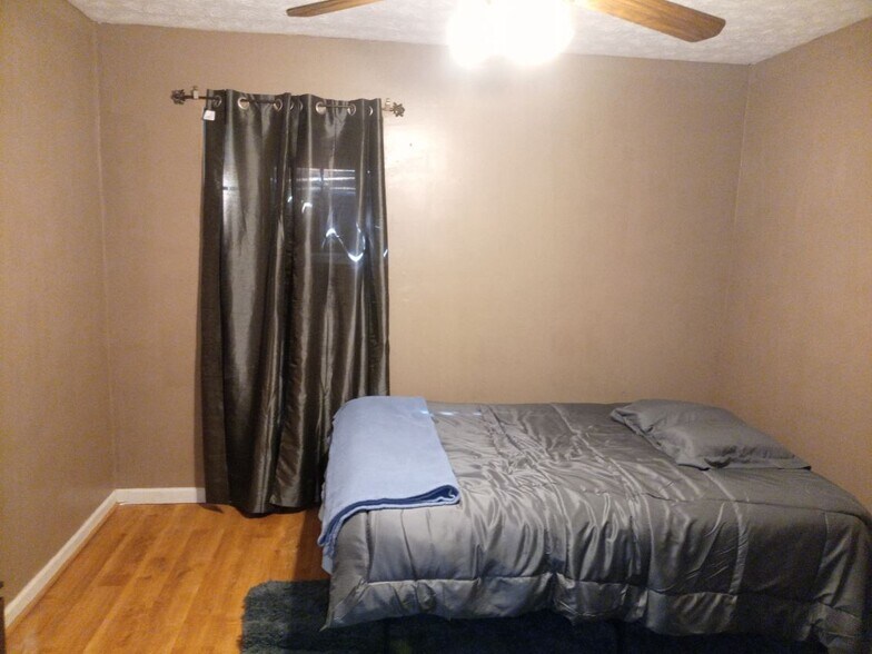 More Photos Of 2373 Wingfoot Pl, Decatur Office For Sale