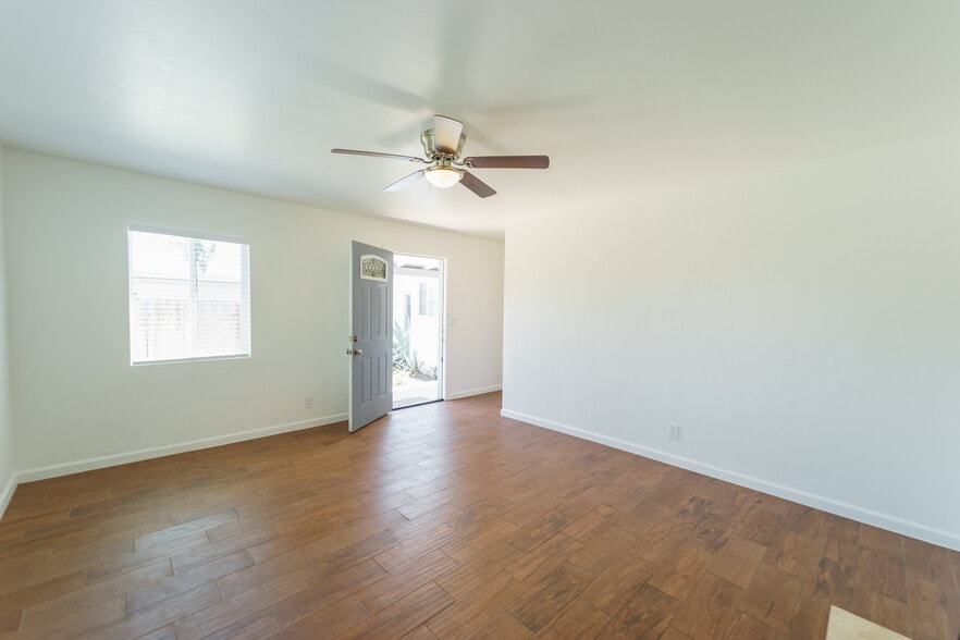 More Photos Of 562-564 11th St, Imperial Beach Apartments For Sale