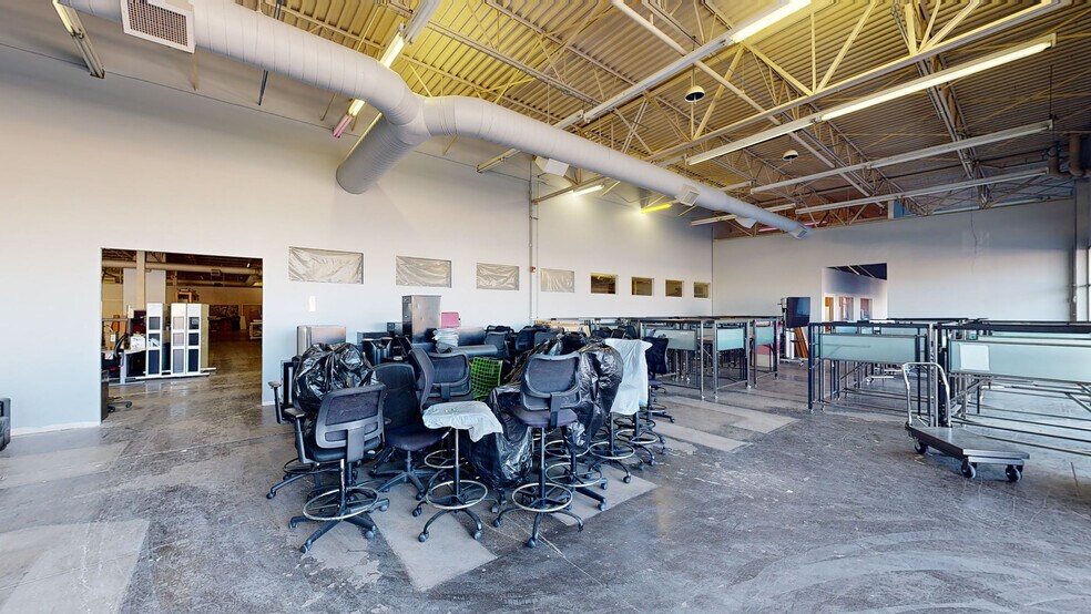 More Photos Of 550 E Thornton Pky, Thornton Unknown For Lease