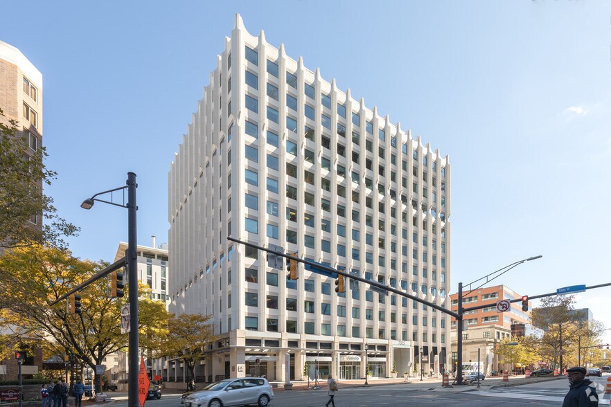More Photos Of 7315 Wisconsin Ave, Bethesda Office For Lease