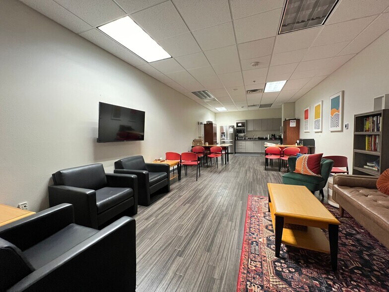 More Photos Of 2500 N Buffalo Dr, Las Vegas Office For Lease