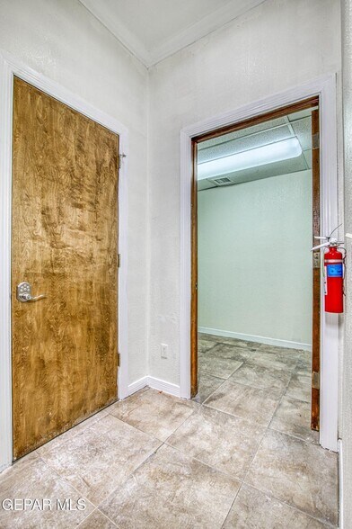 More Photos Of 550 S Mesa Hills Dr, El Paso Medical For Lease