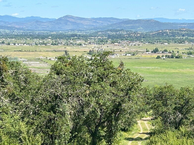 More Photos Of 5908 Foothill Rd, Central Point Land For Sale