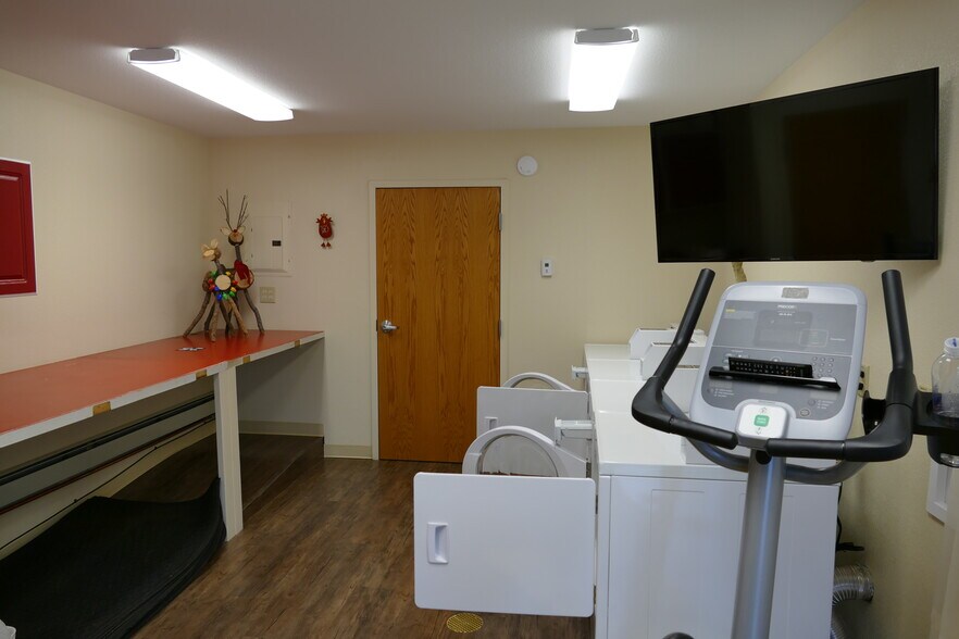 More Photos Of 56 El Paso Blvd, Manitou Springs Hotel For Sale