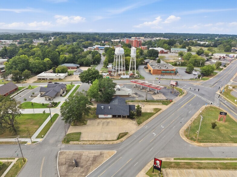 More Photos Of 609 N Main St, Benton Fast Food For Sale