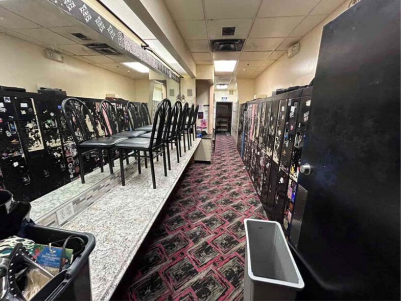 More Photos Of 5957 Terminal Avenue Ave, Colorado Springs Bar For Sale
