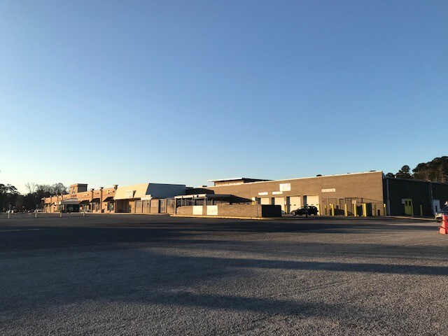 More Photos Of 1402 Western Blvd, Tarboro Auto Repair For Lease