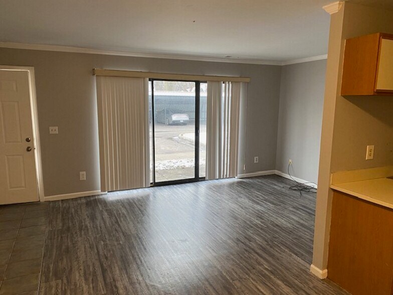 More Photos Of 38579 Wellington Dr, Clinton Township Multifamily For Sale