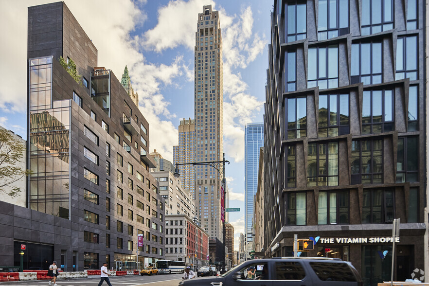 Primary Photo Of 27 Barclay St, New York Hotel For Lease