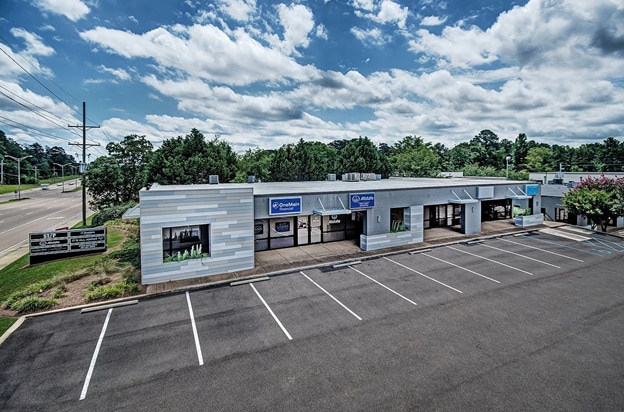 More Photos Of 1425 Lakeland Dr, Jackson General Retail For Lease
