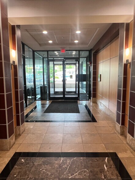 More Photos Of 438 N Frederick Ave, Gaithersburg Medical For Sale