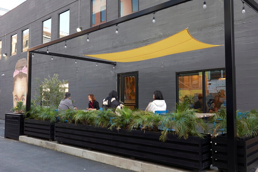 More Photos Of 1528 Webster St, Oakland Office For Lease