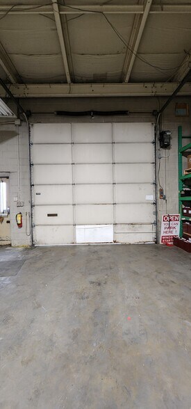 More Photos Of 3421 Wyandotte, Windsor Distribution For Sale