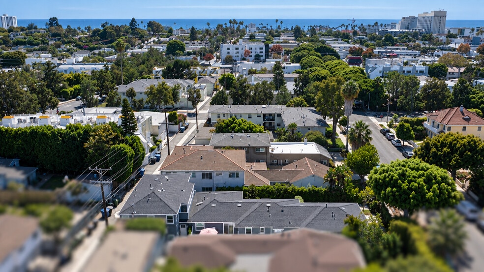 More Photos Of 1022 Grant St, Santa Monica Apartments For Sale