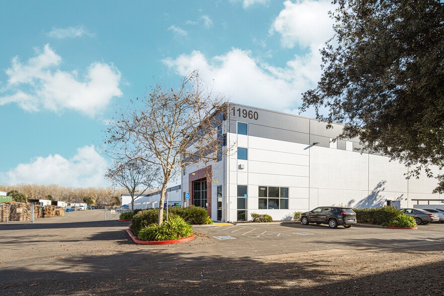 More Photos Of 11960 S Harlan Rd, Lathrop Distribution For Lease