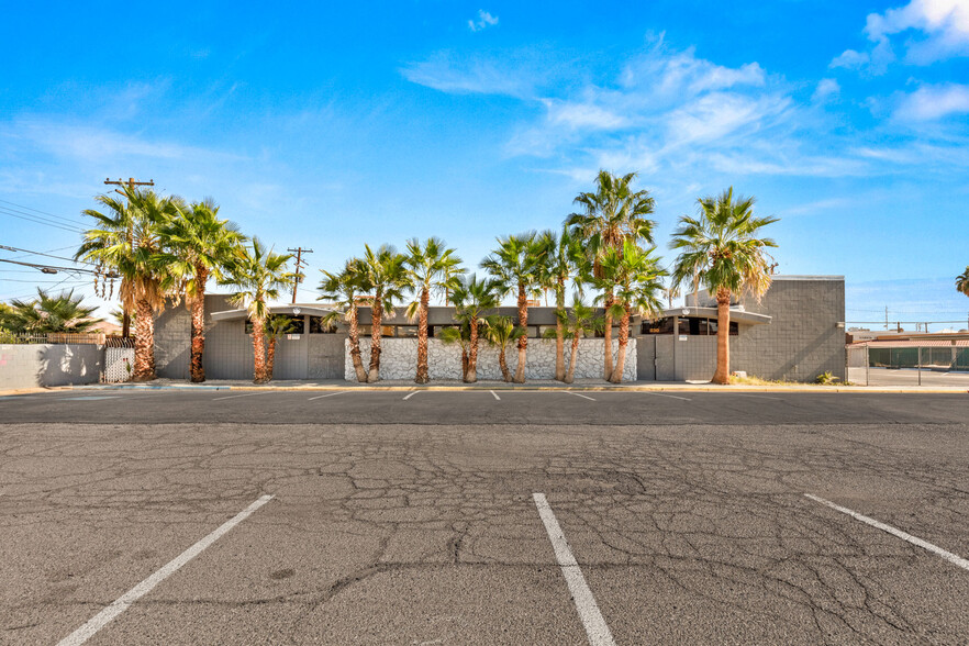 Primary Photo Of 830 E Sahara Ave, Las Vegas Office For Sale