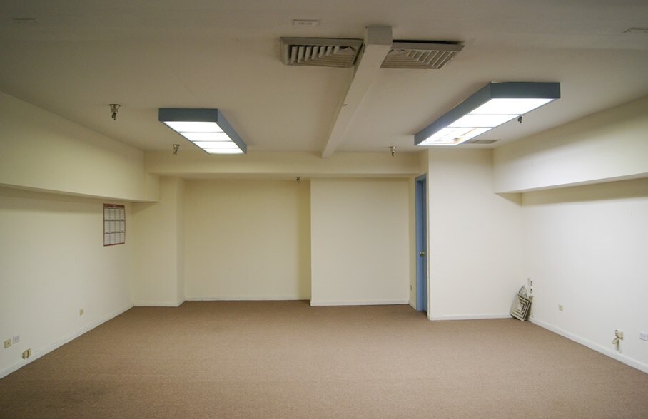 More Photos Of 1045 Park St, Peekskill Storefront For Lease