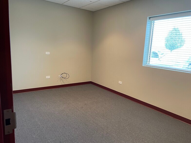 More Photos Of 101 Theodore Dr, Oswego Light Distribution For Lease