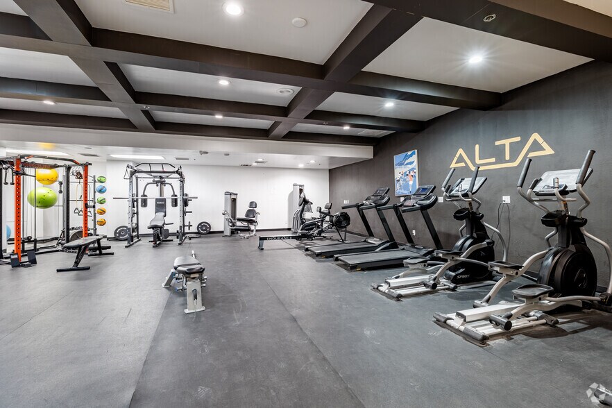 More Photos Of 2886 S Circle Dr, Colorado Springs Apartments For Lease