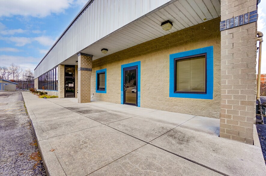 More Photos Of 150 Industrial Dr, Lawrenceburg Light Manufacturing For Lease