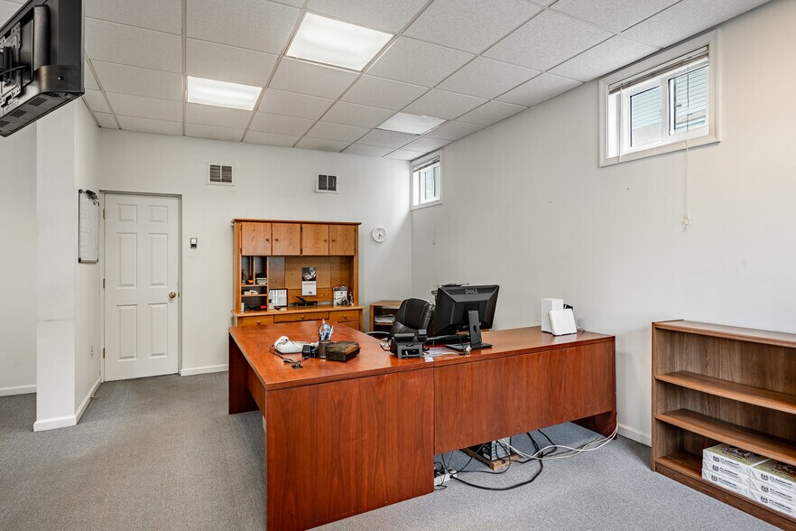 More Photos Of 663 Clearview Ave, Trevose Light Manufacturing For Sale