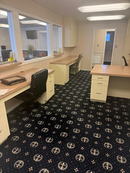 More Photos Of 1217 Kearney St, Port Huron Office For Sale