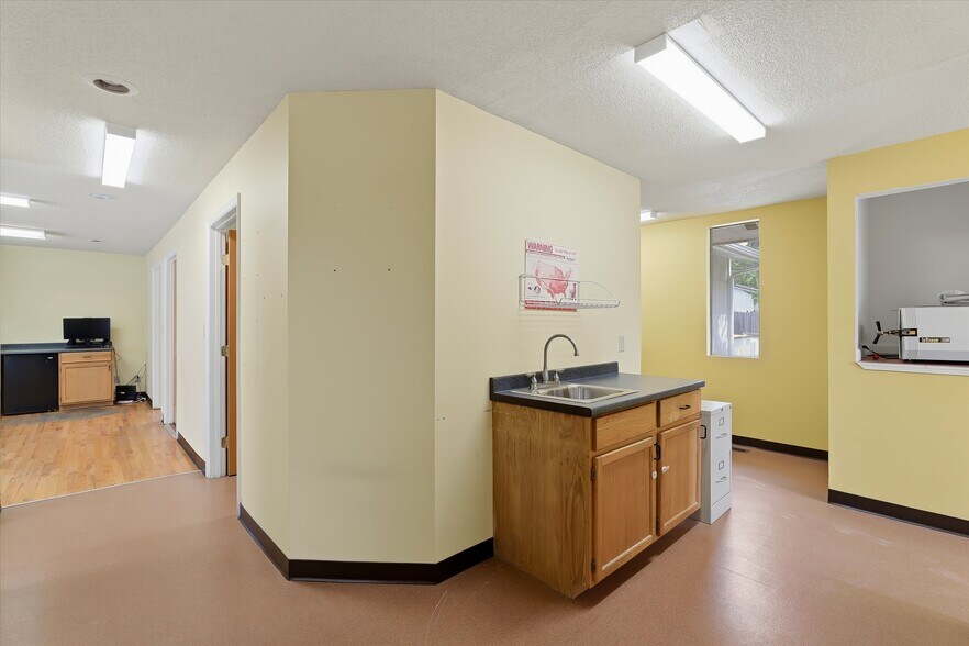 More Photos Of 9229 Middlebrook Pike, Knoxville Specialty For Sale