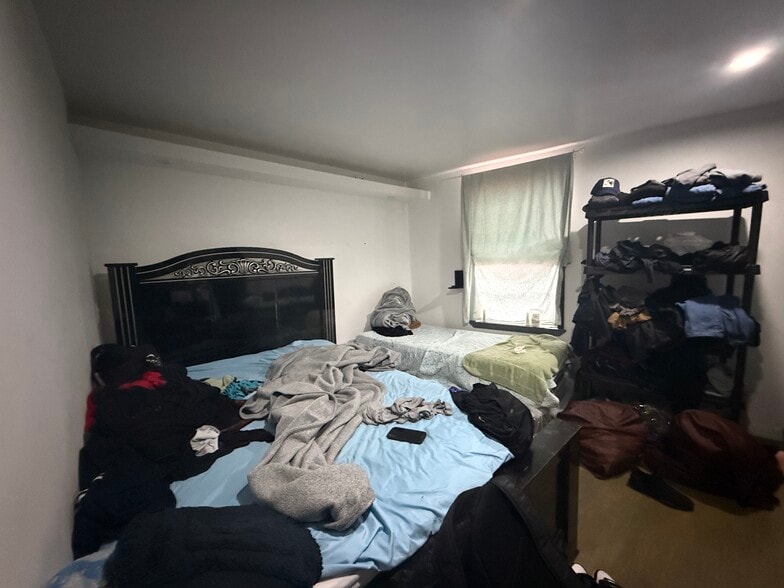 More Photos Of 1135 S 9th St, Philadelphia Storefront Retail Residential For Sale