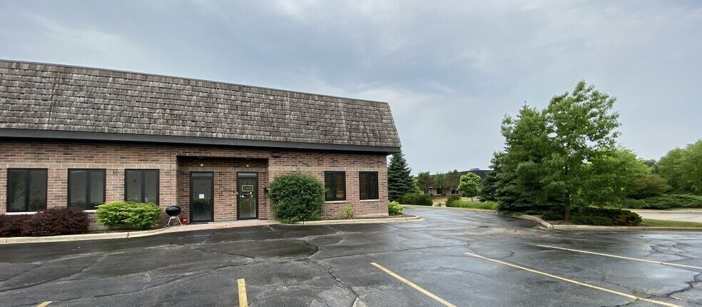More Photos Of 27850 N Irma Lee Cir, Lake Forest Warehouse For Sale