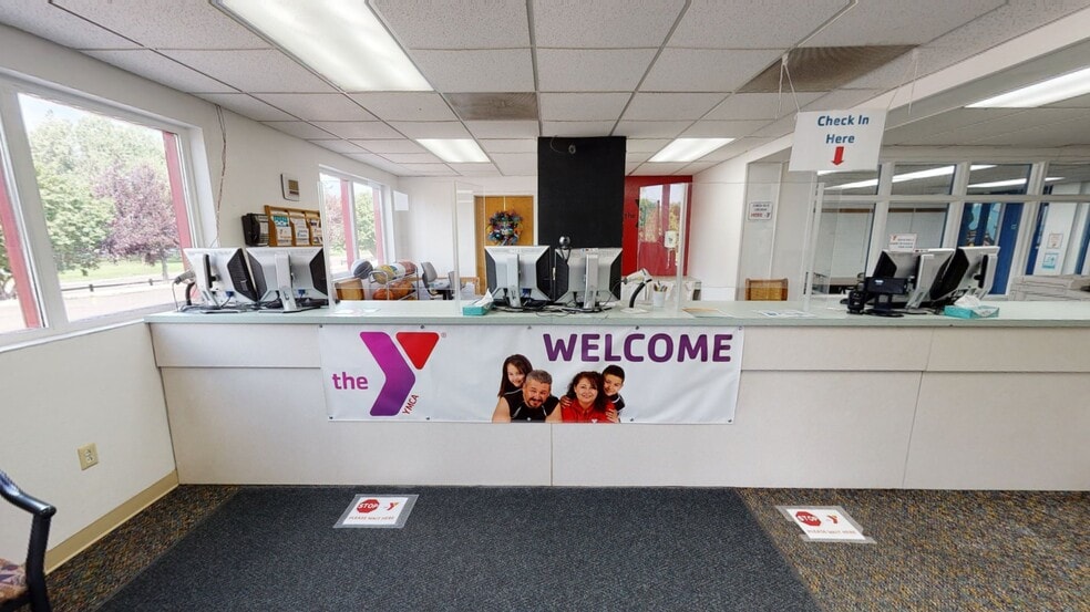 More Photos Of 1426 E Lincolnway, Cheyenne Sports And Entertainment For Sale