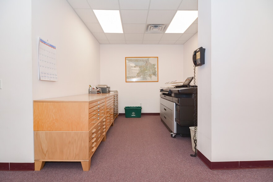 More Photos Of 19 Exchange St, Holliston Office For Lease