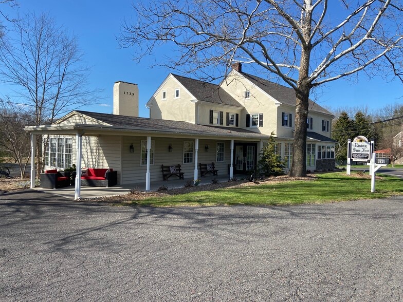 More Photos Of 898 Allentown Rd, Telford Restaurant For Sale