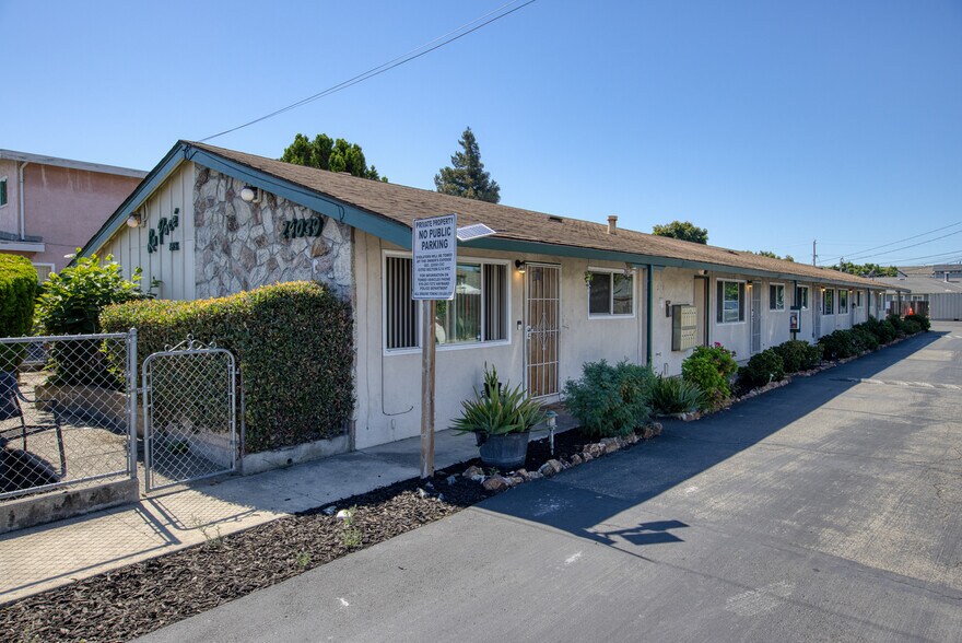 More Photos Of 24039 Park St, Hayward Apartments For Sale