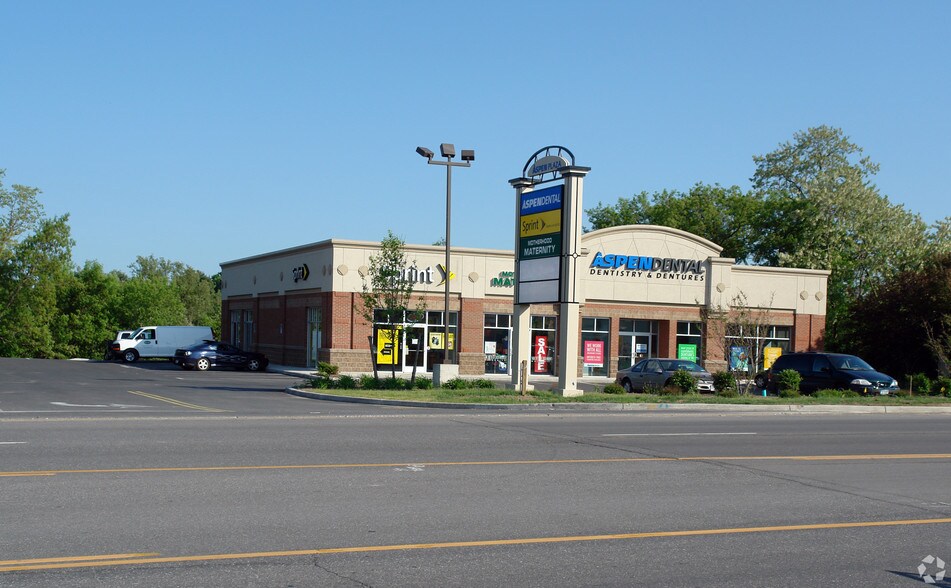 More Photos Of 4626-4630 Commercial Dr, New Hartford General Retail For Lease