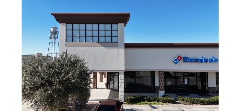 More Photos Of 641 Mill St, San Marcos Restaurant For Lease