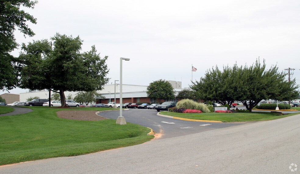 More Photos Of 211 American Ave, Greensboro Manufacturing For Sale