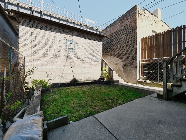 More Photos Of 2312 W 21st St, Chicago Apartments For Sale