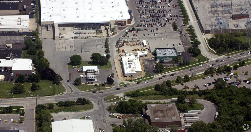 More Photos Of 5140 Coolidge Hwy, Royal Oak Medical For Lease